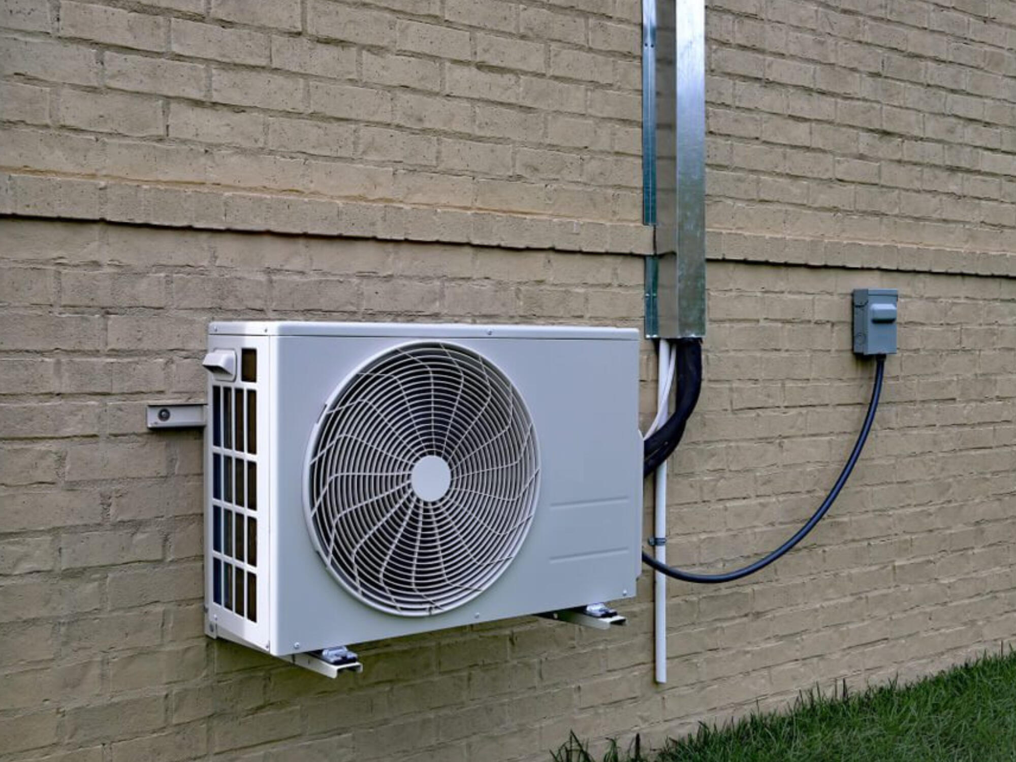 DUCTLESS MINI-SPLIT INSTALLATION DUCTLESS MINI-SPLIT INSTALLATION